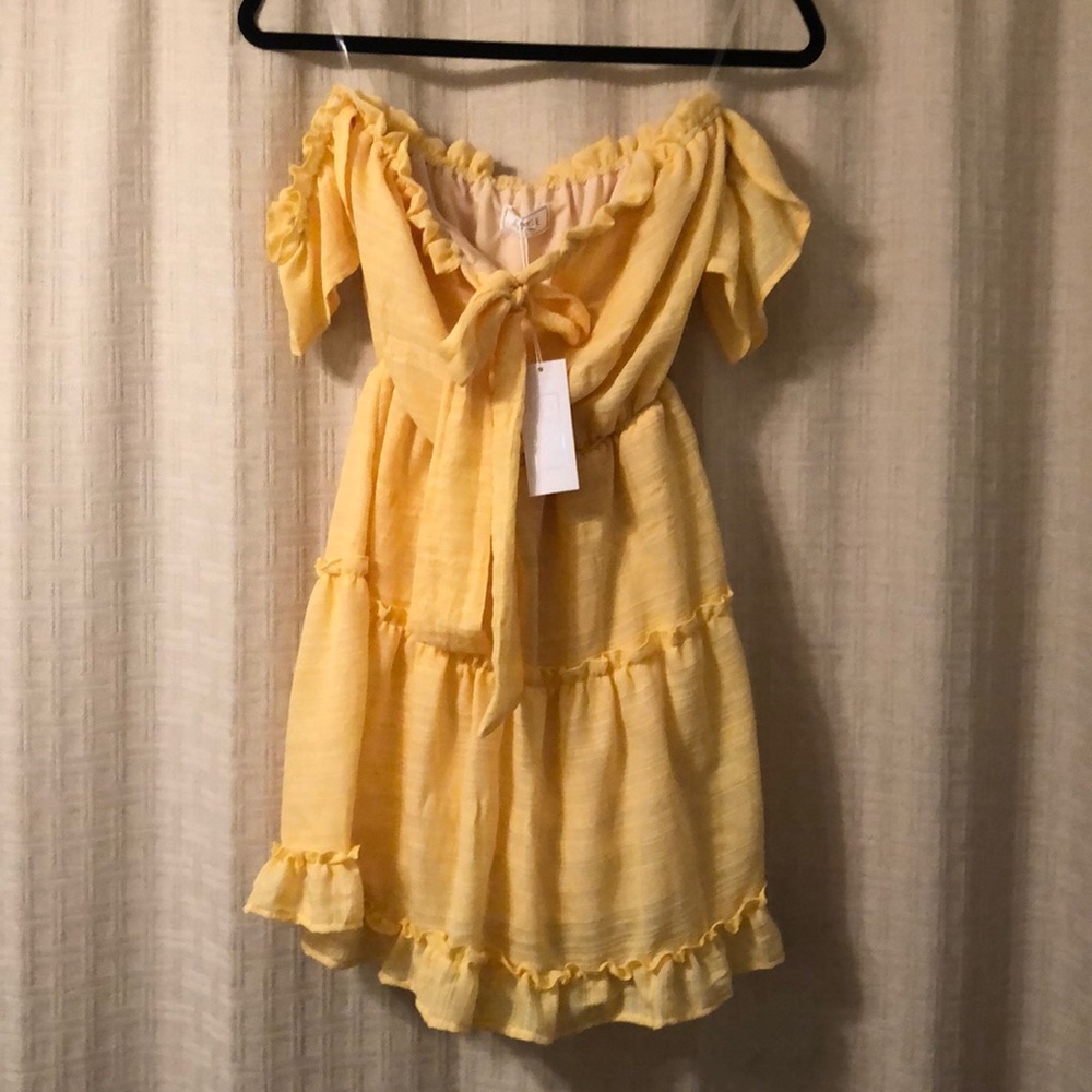 NEVER WORN! Yellow Off the Shoulder Mini Dress
